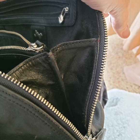 Black leather Monsac purse - Picture 7 of 8